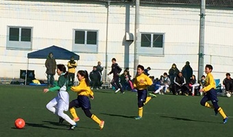 サンデンｈｄ 第１回 サンデンカップ 開催 群馬県内の小学生サッカーチーム ｕ １１ １０チームが参加